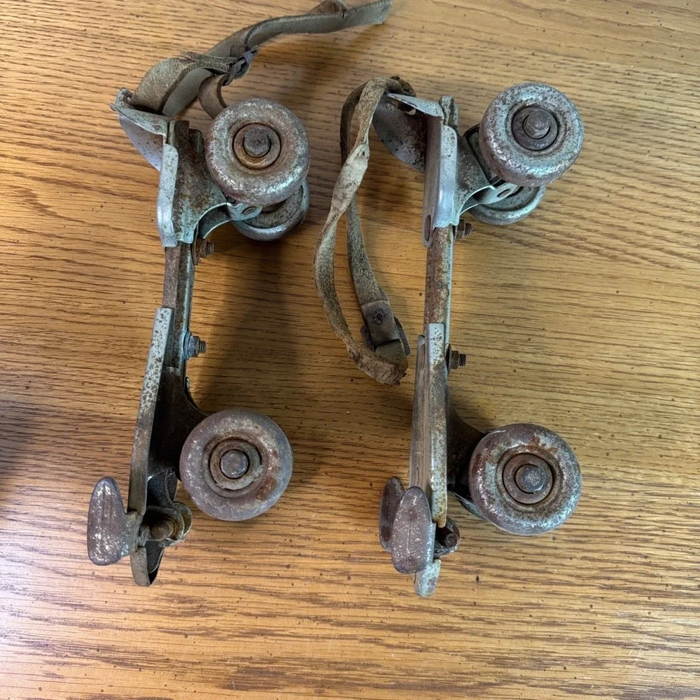Vintage Kingston Olympic‎ Metal Roller Skates Adjustable Antique Decor